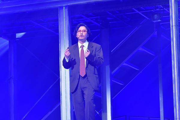 IMPACTors横原悠毅「みなさんに楽しんでいただける作品になった」 舞台『ダッドシューズ』開幕