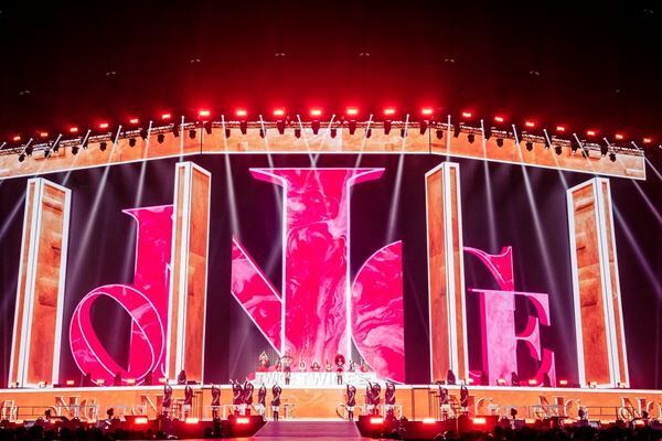 TWICE「ここに立たせてくれて本当にありがとう」　ワールドツアー「TWICE 4TH WORLD TOUR 'III' IN JAPAN」日本最終公演レポート