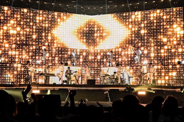 Mrs. GREEN APPLE、フェーズ2の開幕を告げるアリーナ公演『Utopia』オフィシャルレポ