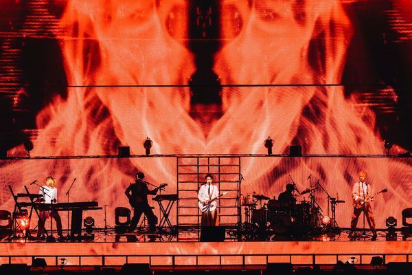 Mrs. GREEN APPLE、フェーズ2の開幕を告げるアリーナ公演『Utopia』オフィシャルレポ