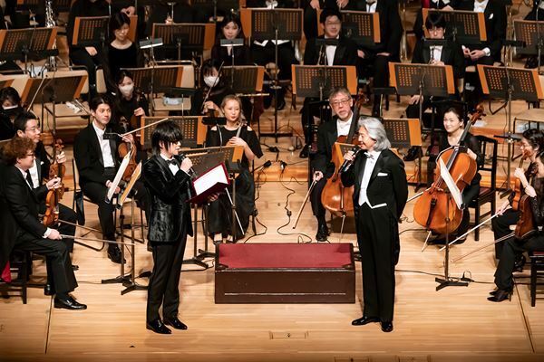 今年もサントリーホールで恒例のクリスマスコンサートが開催