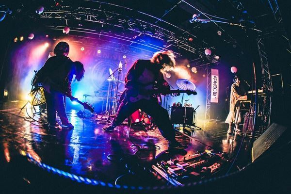 Wienners、“日本”をコンセプトに全22曲披露　ツアー『春雷行脚』千秋楽公演