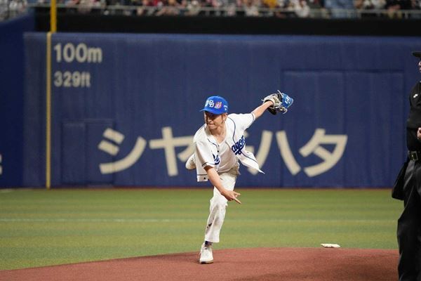 GENERATIONS佐野玲於、生まれ故郷・愛知で「中日vsソフトバンク戦」始球式に登場