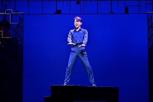 それは「愛」の物語であった。 演劇ジャーナリスト・大島幸久が観た、『THE BOY FROM OZ』