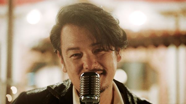 純烈・小田井涼平、浅草花やしきで撮影された「I.Q.ゼロの求愛」MV公開　手作り感あふれる作品に