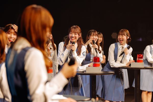 日向坂46、影山優佳の卒業セレモニー開催　クイズやラジオの公開収録などバラエティ豊かな内容に【レポート】