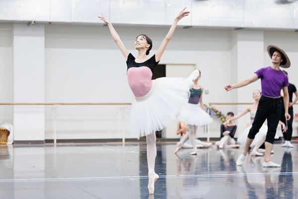 東京バレエ団、新制作『眠れる森の美女』初演まもなく開幕　総指揮をとる斎藤友佳理「時代とともにアップデート」