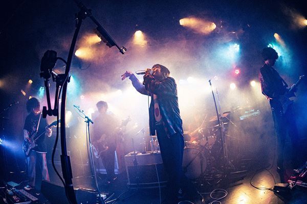 【ライブレポート】全19曲で駆け抜けた、the dadadadys5人体制での初ワンマン『三三愛燦燦』