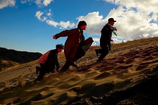 EXシアター六本木、開業10周年記念公演の出演アーティストとしてDa-iCE×Creepy Nutsなど16組を発表