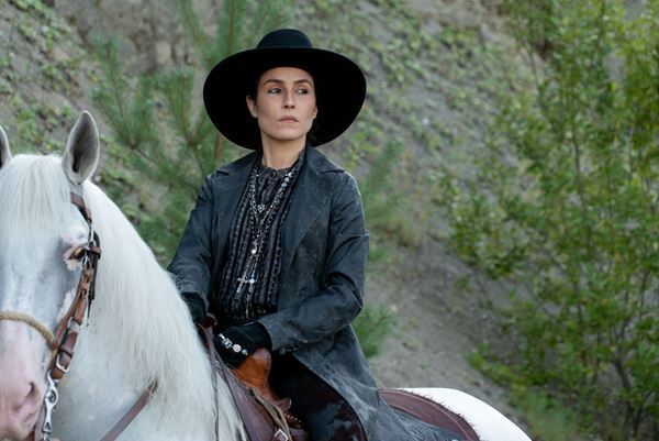 傑作西部劇を再映像化『ジャンゴ ザ・シリーズ』ノオミ・ラパスのインタビュー映像公開