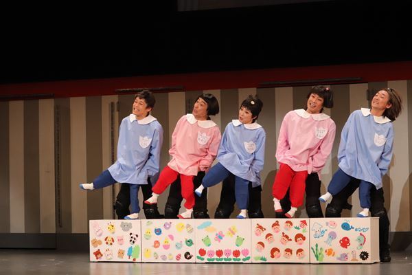 【開幕レポート】“カッコイイ”と“オモロイ”を全力で披露する！ 怒涛のエンターテインメント・ショー『CLUB SEVEN』20周年の賑やかな祝祭