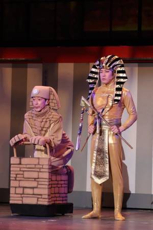 【開幕レポート】“カッコイイ”と“オモロイ”を全力で披露する！ 怒涛のエンターテインメント・ショー『CLUB SEVEN』20周年の賑やかな祝祭