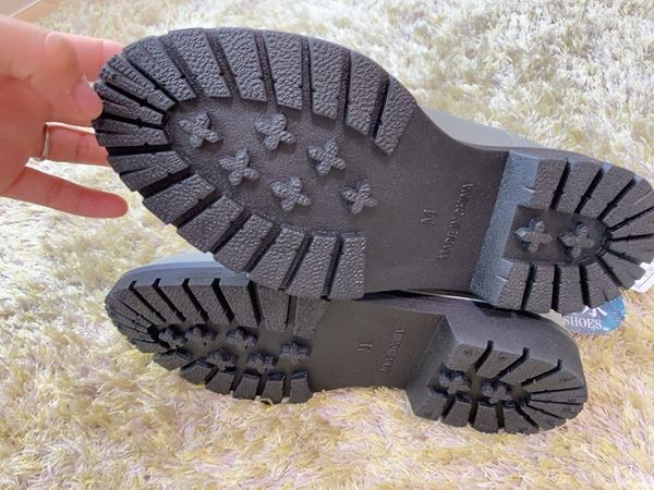 フェスやキャンプにピッタリ！　ワークマンの軽量「レディース防水サファリサイドゴア」徹底レビュー