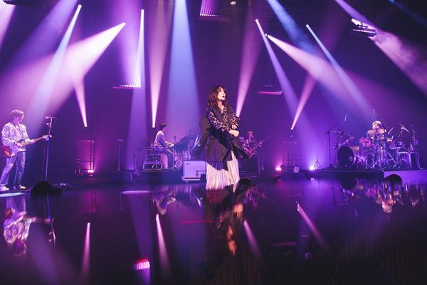 にしな、ツアーファイナルオフィシャルレポ到着　『1999』についての想いを語る