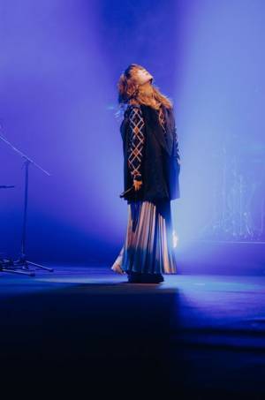 にしな、ツアーファイナルオフィシャルレポ到着　『1999』についての想いを語る