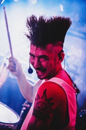 【ライブレポート】想像の遥か上を行く化学反応が起きたWienners×SPARK!!SOUND!!SHOW!!『びりびり!』東京公演レポート