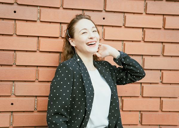 シルビア・グラブ、熱い思いを胸に挑む『日本の歴史』再演