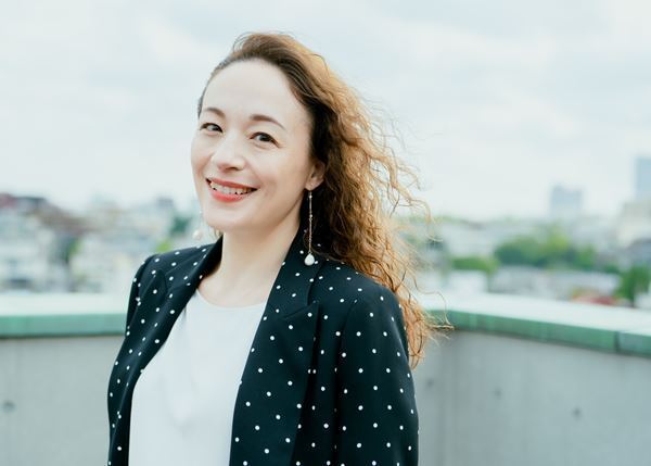 シルビア・グラブ、熱い思いを胸に挑む『日本の歴史』再演