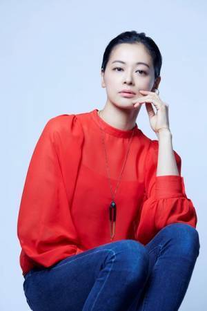 黒谷友香、基俊介（IMPACTors）ら出演、「あの子より、幸せな女に見られたい」と願う大人たちの群像劇。岸本鮎佳の書き下ろし新作舞台『あの子より、私。』2022年東京・大阪にて上演