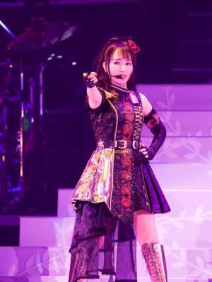 【ライブレポート】水樹奈々、841日分の想いが詰まった有観客公演「最高に弾けられる幸せな時間を作っていきたい」