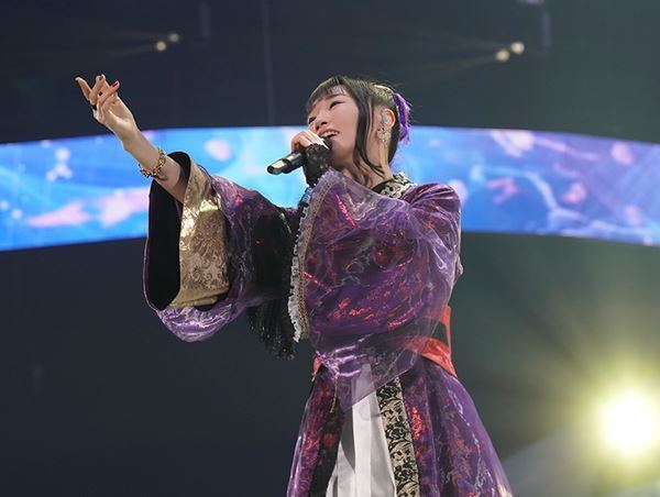 【ライブレポート】水樹奈々、841日分の想いが詰まった有観客公演「最高に弾けられる幸せな時間を作っていきたい」