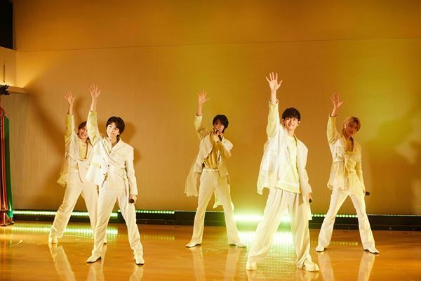 M!LK、新シングル発売日に神社でファンとの縁結びを願う　新曲「奇跡が空に恋を響かせた」も披露