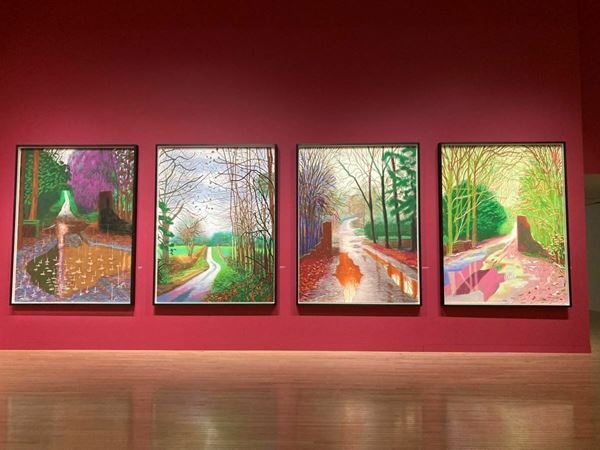 全長90メートルに及ぶ大作でノルマンディーの四季をめぐる　『デイヴィッド・ホックニー展』レポート