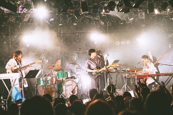 【ライブレポート】Bialystocksが大阪で2ndツアーファイナル　濃密で美しい夏の宴に歓喜　9月に追加公演も