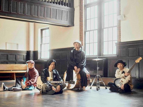 ストレイテナー、新曲「Silver Lining」配信リリース決定　ベストアルバムの収録曲順＆ジャケット公開