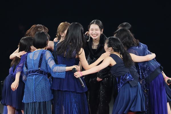 【ライブレポート】 アンジュルム、笑顔と涙に溢れた笠原桃奈卒業ライブ。「変わらないものと変わりゆくものを抱えて進んでいきます」