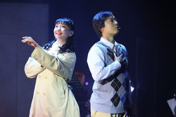 AmBitious真弓孟之がケアロボットを演じる『サンキュー・ベリー・ストロベリー』開幕