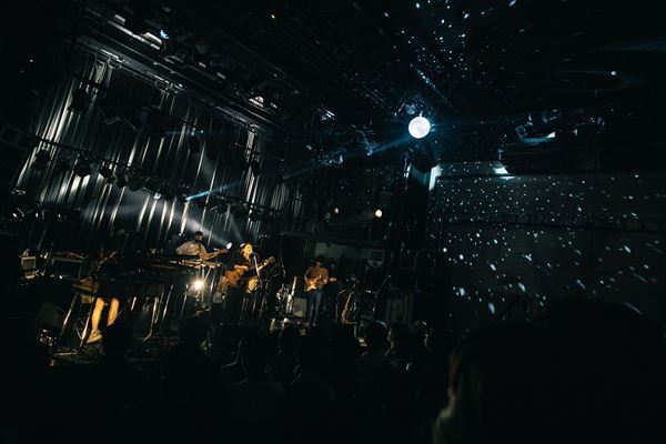 【ライブレポート】Bialystocks自主企画ライブ『音楽交流紀2』、楽曲の世界観に没入したツーマン