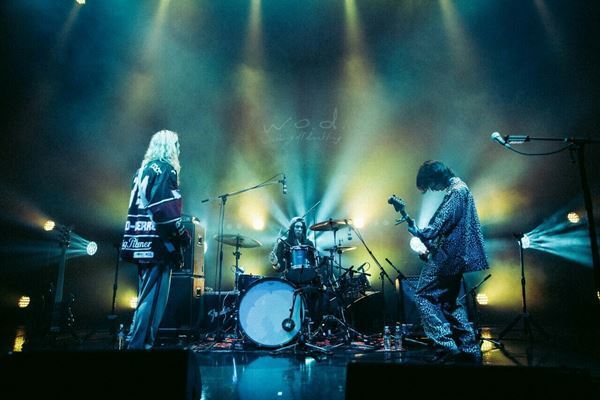 【ライブレポート】w.o.d.　熱狂のツアーファイナルで見せた新旧織り交ぜたロックの世界観