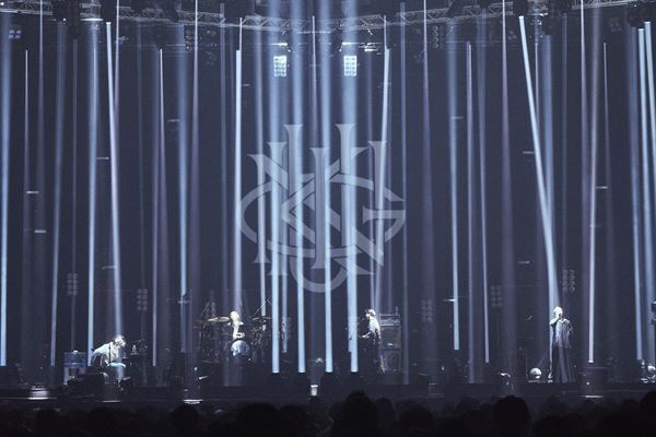 King Gnu、2万人が熱狂したFC限定ツアー幕張メッセ公演のオフィシャルレポート到着