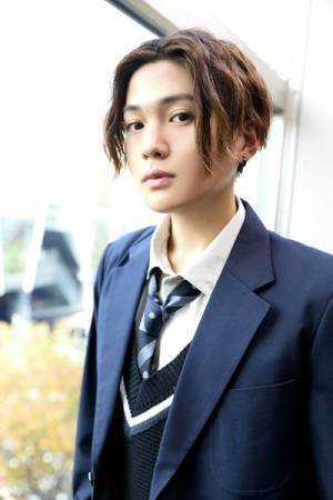 萩原利久＆八木勇征が憧れる男の美しさ「たくましい脚を見ると、おおっ！てなります」