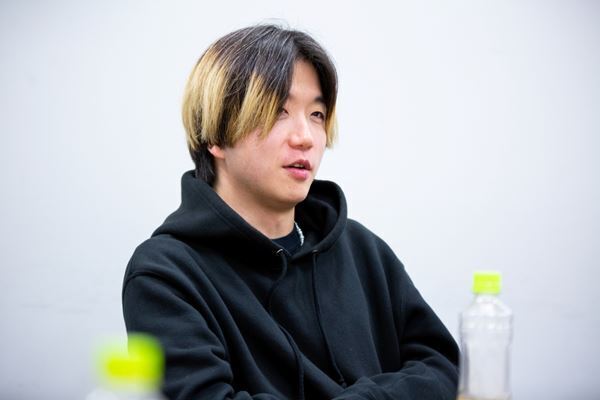 【『Live！ロックちゃん2023』対談シリーズ③】芦沢ムネト×BREIMEN