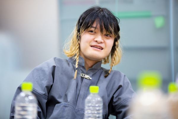 【『Live！ロックちゃん2023』対談シリーズ③】芦沢ムネト×BREIMEN