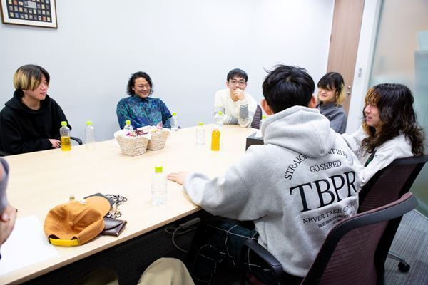 【『Live！ロックちゃん2023』対談シリーズ③】芦沢ムネト×BREIMEN