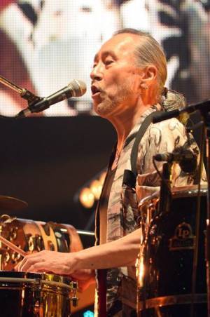 スターダスト☆レビューが地元埼玉のたまアリで全59曲を披露、40周年記念ライブのオフィシャルレポート到着