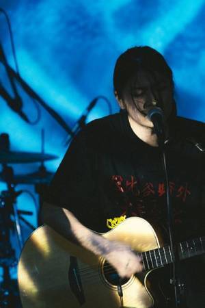 小林私、ワンマンライブ『分割・裁断・隔別する所作』完走　配信アルバム『原作』のCD&Blu-ray化を発表