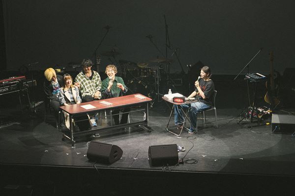 小林私、ワンマンライブ『分割・裁断・隔別する所作』完走　配信アルバム『原作』のCD&Blu-ray化を発表