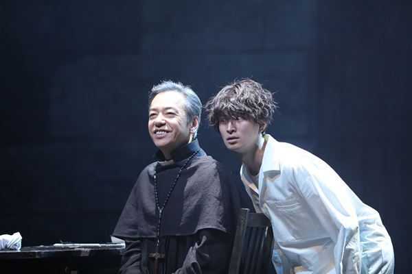 甲斐さやか作・演出『聖なる怪物』開幕　板尾「あまりお目にかかったことがない幻想的な舞台です」