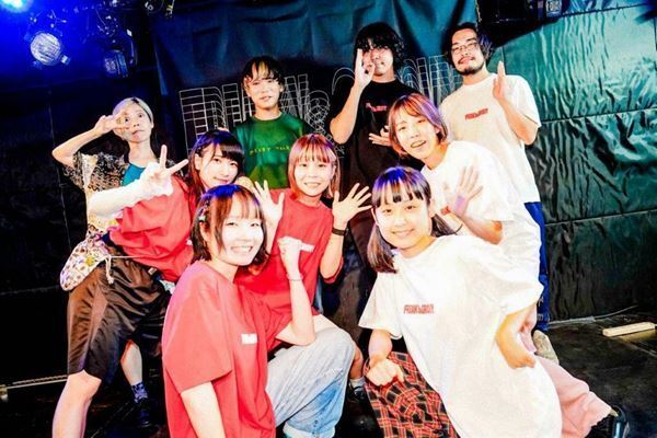 ネクライトーキーとサバシスターによるポップでロックな一夜　『FREAKY & GROOVY』vol.2オフィシャルレポート