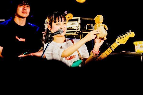 ネクライトーキーとサバシスターによるポップでロックな一夜　『FREAKY & GROOVY』vol.2オフィシャルレポート