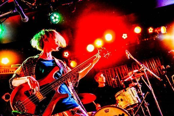 ネクライトーキーとサバシスターによるポップでロックな一夜　『FREAKY & GROOVY』vol.2オフィシャルレポート