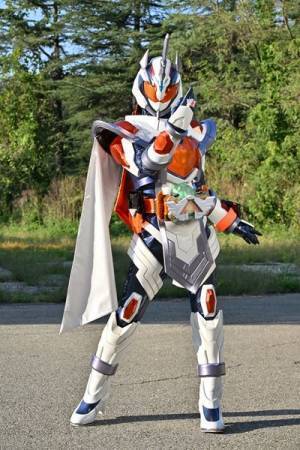 仮面ライダー冬映画『ガッチャード＆ギーツ』にシリーズ初の女性2号ライダーが登場！