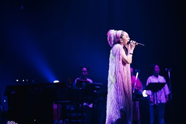 MISIAのバースデーライヴに小林武史がサプライズ登場、25周年アリーナツアー＆10年ぶりベストアルバムの発売が決定