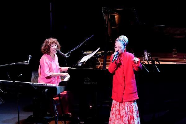 矢野顕子、年末恒例『さとがえるコンサート』ファイナル公演にMISIAがサプライズ出演