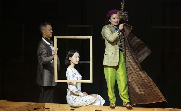 トランスレーション・マターズ『エミリア・ガロッティ／折薔薇』開幕、ゲネプロ写真＆開幕コメント到着