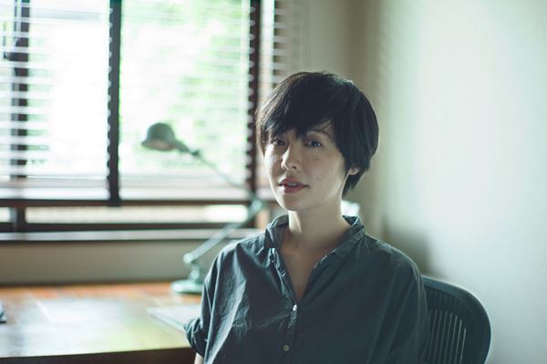 本谷有希子が3年ぶりの公演『本当の旅』で見せる新たな顔